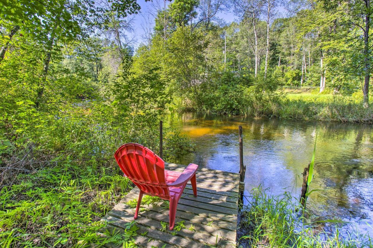 Little Manistee Riverfront Cabin With Fire Pit! Villa Irons Exterior photo